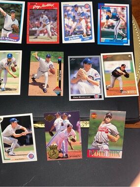 Greg Maddux Baseball Trading Cards - Chicago Cubs (Blue, White)